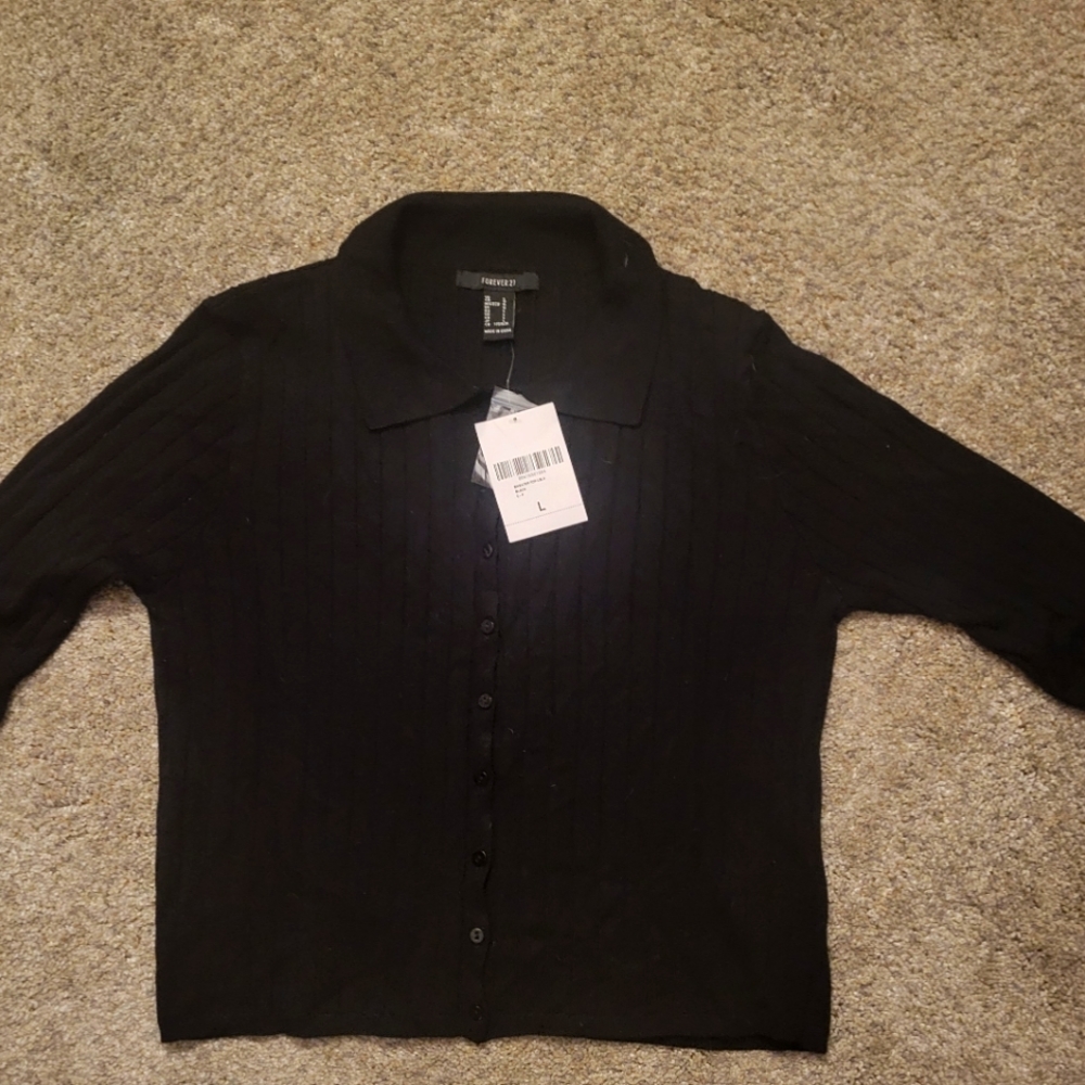NWT Buttoned Up Collared Black Crop Top Sweater